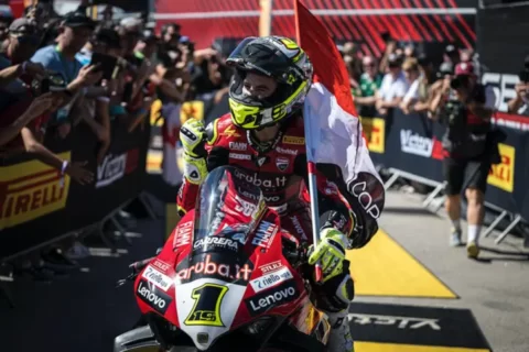WSBK Portimão Superbike Course 2 : Le triplé pour Alvaro Bautista, mais Toprak Razgatlioglu reporte la célébration du titre mondial !