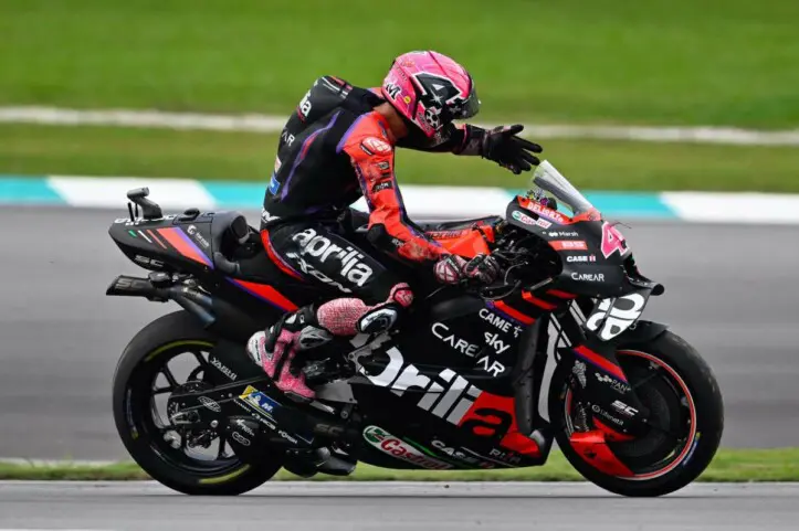 MotoGP Loris Reggiani éteint les rêves d’Aprilia : « Les pilotes ne font pas la différence »
