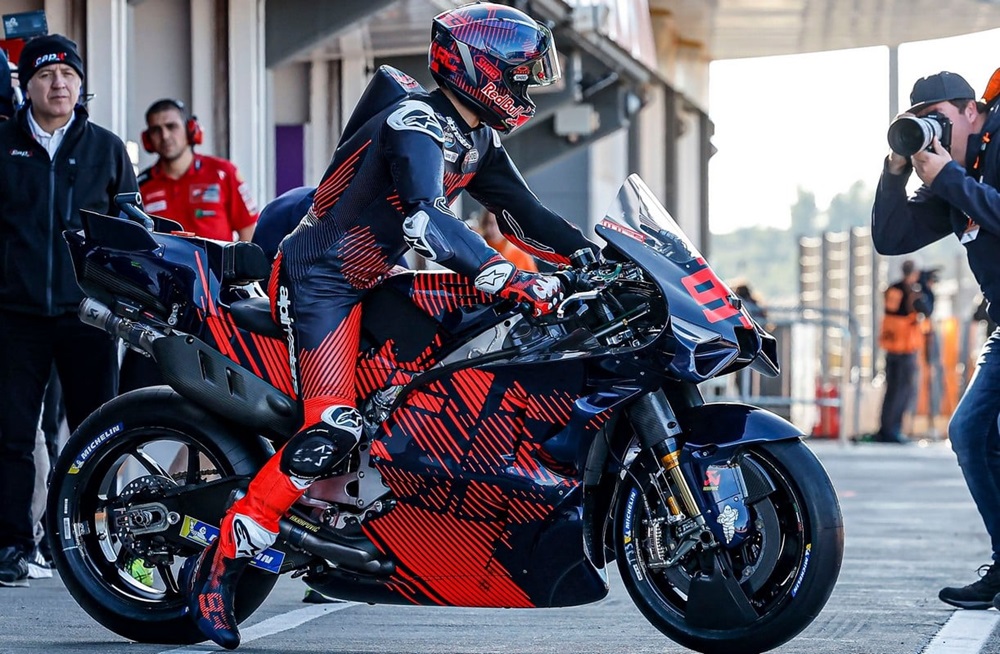 MotoGP Test Portimao : Valentino Rossi pointe à 1,6s de Bagnaia et Marc  Marquez a roulé transpondeur - Paddock GP