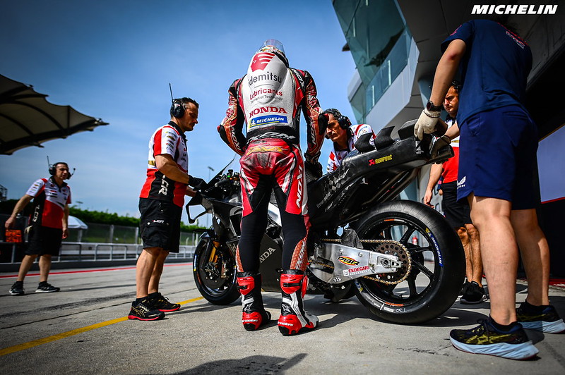 Vamos falar de MotoGP: Este piloto já deve estar à procura de outro guiador