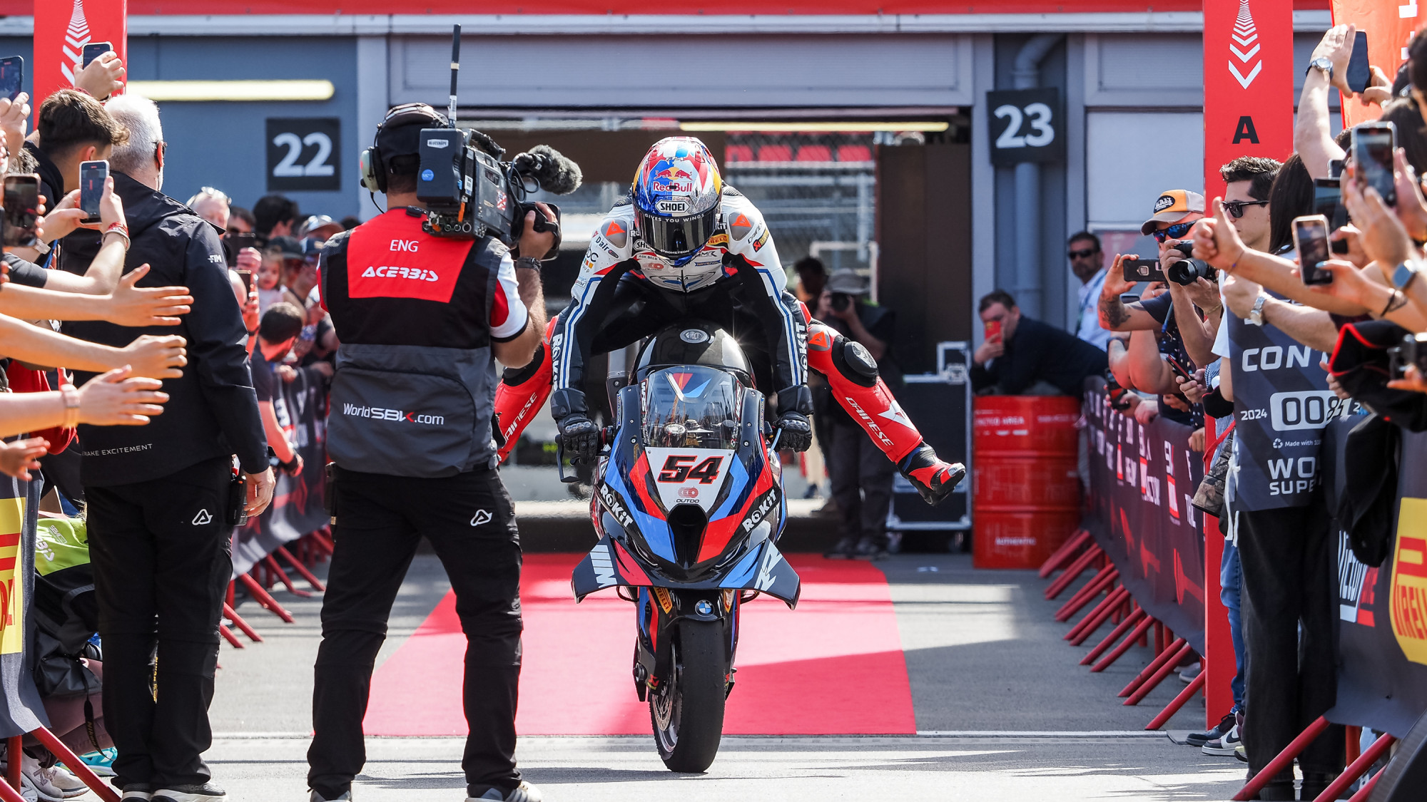 Superbike Catalunya: Toprak alcança uma Superpole espacial, agora o BMW ruge!