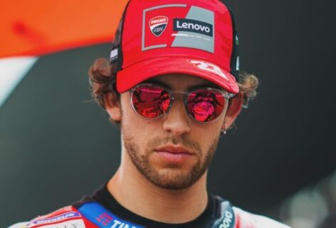 MotoGP : Davide Tardozzi jetterait-il de l’huile sur le feu ? "il faut qu’Enea Bastianini ose plus, à la manière de ce que Marc Marquez a fait à Jorge Martin"