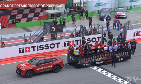 MotoGP Portugal Parade LIVE : La charette version portugaise...