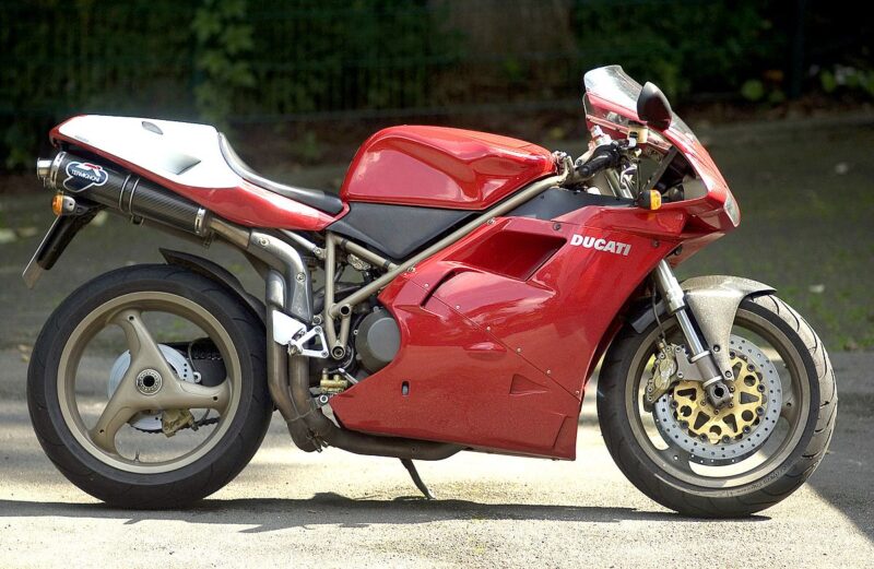 SRC Sunday Ride 2024 : Les 30 ans de la mythique Ducati 916 !