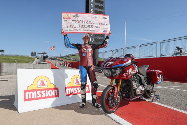 MotoAmerica Austin J1 : 5000 $ pour 3 tours de Bagger…