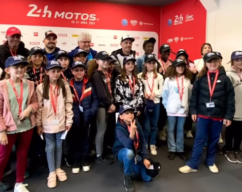 O eco das redes: Os pequenos repórteres em Le Mans