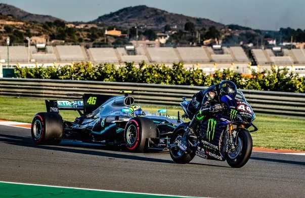 MotoGP, Lewis Hamilton in a dream: “being able to combine MotoGP and F1 in the same weekend would be something epic”