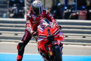 MotoGP, Pecco Bagnaia studies Pedro Acosta: "I always try to learn from beginners because they bring something new and different"