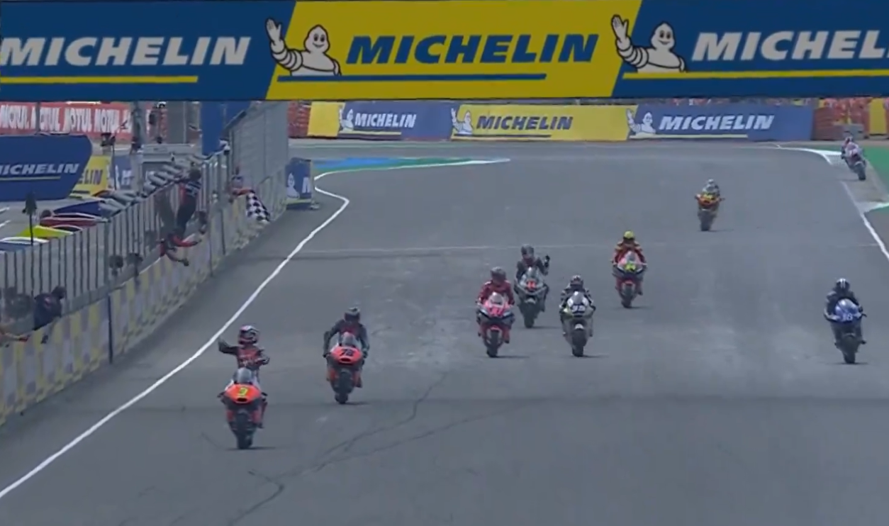 Moto2 França – Corrida: Sergio Garcia vence sem resistência