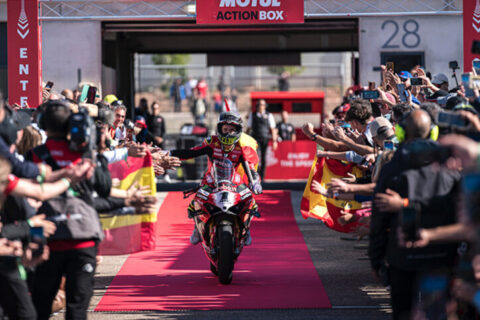 WSBK Aragon Superbike Gara 2: Alvaro Bautista brillante, Toprak Razgatlioglu sconfitto senza problemi