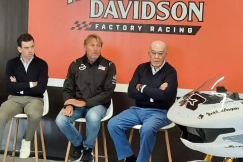 MotoGP : Freddie Spencer s’en va, Simon Crafar arrive
