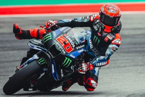 MotoGP Italie Parade LIVE : La charrette version italienne…