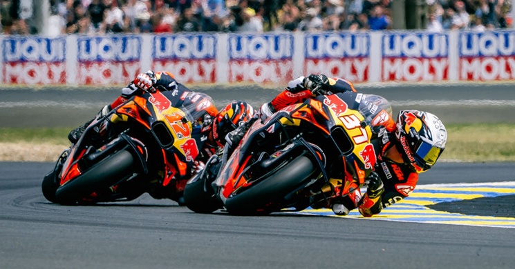 https://www.paddock-gp.com/wp-content/uploads/2025/05/pedro-maverick-sabado.jpg