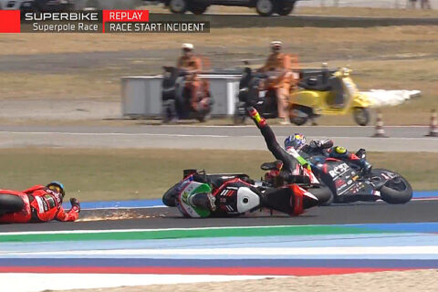 WSBK Superbike Misano Course Superpole : Axel Bassani fauche Nicolo Bulega. Toprak facile dans le Sprint !