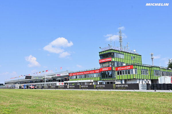 Moto2 Brno Practice : La pluie en piège plus d'un en Tchéquie