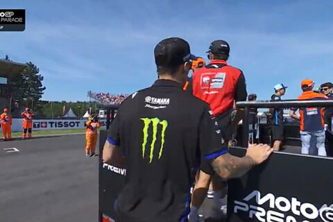 MotoGP Brno Parade LIVE : La charette version tchèque...