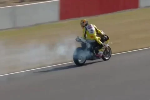 WSBK Superbike Donington FP3 : Les Lowes brillent, Iannone à l'arrêt, Toprak se réveille