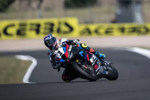 WSBK Superbike Donington Superpole : Toprak Raztaglioglu revient et prend la pole position
