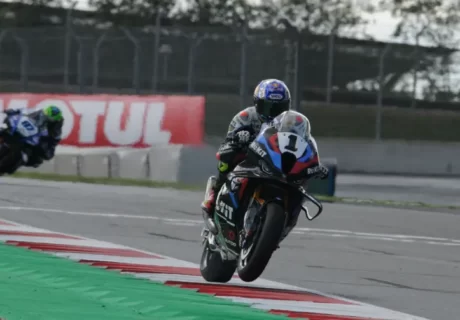 WSBK Superbike Magny-Cours Course-1 : Toprak Razgatlioglu les balaie tous dans une course 1 sans histoire