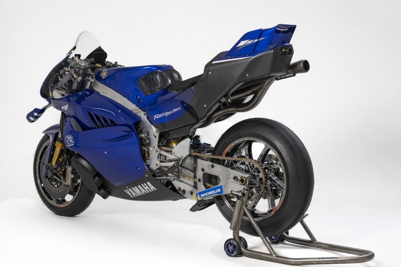 Yamaha M1 V4