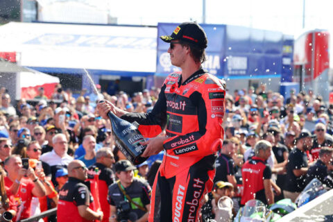 WSBK Superbike Estoril Course-2 : Nicolo Bulega n'abandonne jamais, le championnat du monde suspendu à un fil pour Ducati