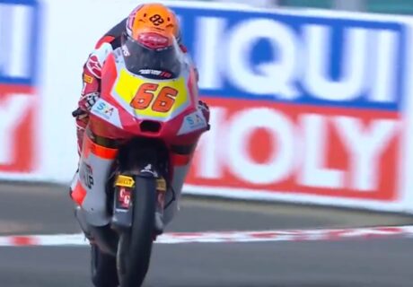 Moto3 Portugal Qualifications : Joel Kelso prend la pole au bout du suspense, Maximo Quiles à terre !