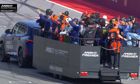 MotoGP Portugal Parade LIVE : La charette version Portimão...
