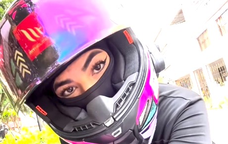 Street, Karen Sofia Quiroz "Bikegirl" n’est plus : un rappel saisissant de la fragilité à moto