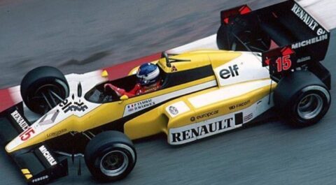 F1, la fin d'un g&eacute;ant : l'adieu de Renault &agrave; la Formule 1, de la gloire &agrave; l'autodestruction