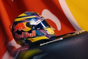 Formule 1 : Isack Hadjar d&eacute;voile un casque 2026 charg&eacute; de symboles pour sa premi&egrave;re saison en F1