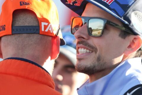 MotoGP, Alex Marquez a visité l’usine KTM à Munderfing : le plan B pour 2027 devient réalité après le refus de Ducati