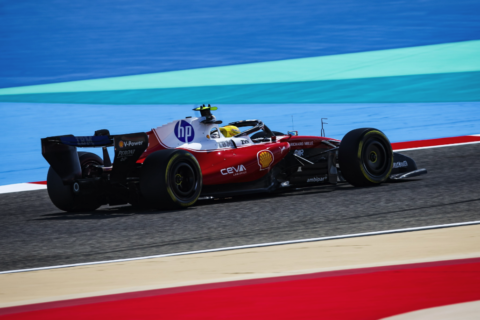 F1 : tests Bahre&iuml;n J1 : Lewis Hamilton l&acirc;che une bombe sur la d&eacute;rive technologique du paddock