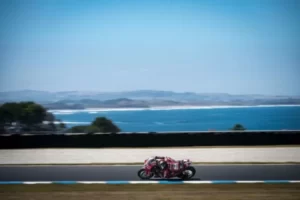 Superbike, Australie, FP1 : Bulega affiche une sup&eacute;riorit&eacute; embarrassante &agrave; Phillip Island ! Dixon passe sous le bistouri &agrave; Melbourne