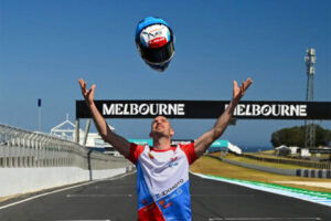 Supersport Australie, Interview Valentin Debise : "Il y a un kit pi&egrave;ces &agrave; un million d'euros qui est homologu&eacute; (rire)" (1/2)