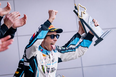 People MotoGP : Valentino Rossi &eacute;vite les crashs et s'offre un nouveau podium avec BMW en Australie !