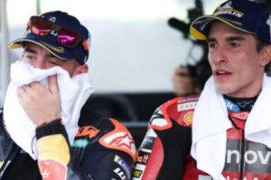MotoGP, "Erreur monumentale" et duel de "coqs" : Jorge Lorenzo enflamme d&eacute;j&agrave; le d&eacute;but de saison