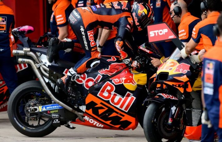 Maverick Vi&ntilde;ales 