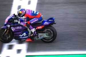 MotoGP, Kenan Sofuoglu recadre sur Toprak Razgatlioglu : &ldquo;notre vraie course, c&rsquo;est d&rsquo;&ecirc;tre la meilleure Yamaha&rdquo;