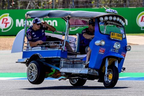 MotoGP, Tha&iuml;lande : Victoire Toprak Razgatlioglu - Jack Miller (Pramac) en cat&eacute;gorie Tuk-Tuk (Vid&eacute;o)