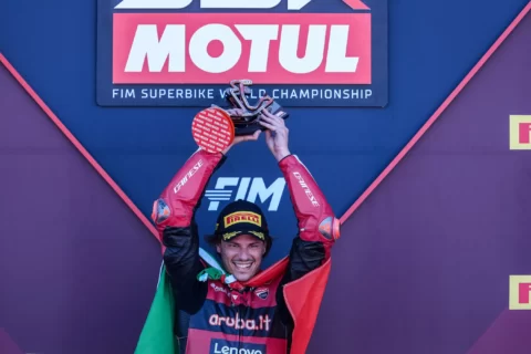 Superbike Misano Course 1 : Bulega comme un requin en Adriatique