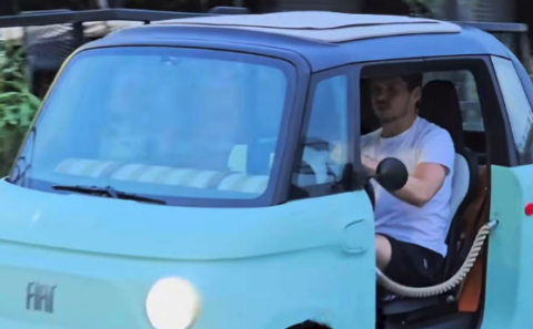 F1 : Ferrari, Aston Martin&hellip; et une Fiat Topolino : le garage surprenant de Max Verstappen.