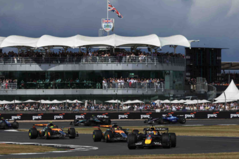 F1 - Verstappen ressort abasourdi du simulateur : &laquo; Ce n'est plus Silverstone &raquo;