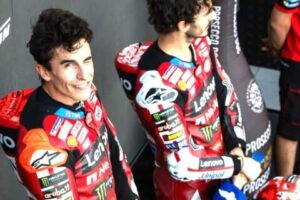 MotoGP - Ducati joue avec le feu : pourquoi le duo Marquez-Acosta rappelle le plus grand pari de Yamaha avec Rossi et Lorenzo