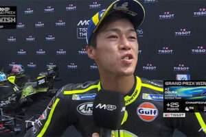 MotoGP, Assen, Grand Prix : Ai Ogura (Aprilia/1) "&Agrave; chaud"