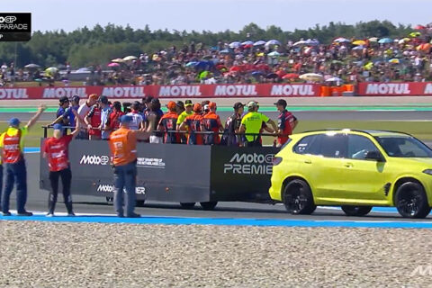 MotoGP Assen Parade LIVE : La charrette version n&eacute;erlandaise...