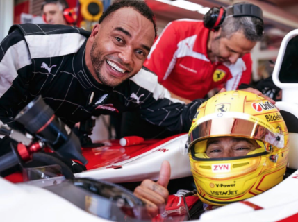 F1 - Lewis Hamilton offre &agrave; son fr&egrave;re un moment inoubliable au volant d'une Ferrari V10 &agrave; Fiorano
