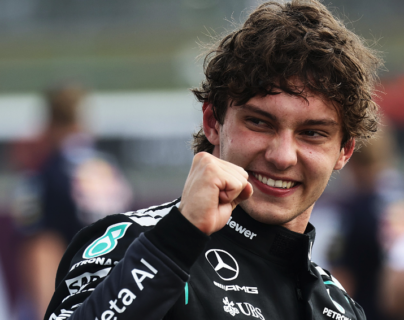 F1 - Silverstone : pole d'Antonelli, exploit d'Hadjar face &agrave; Verstappen, coup dur pour Gasly