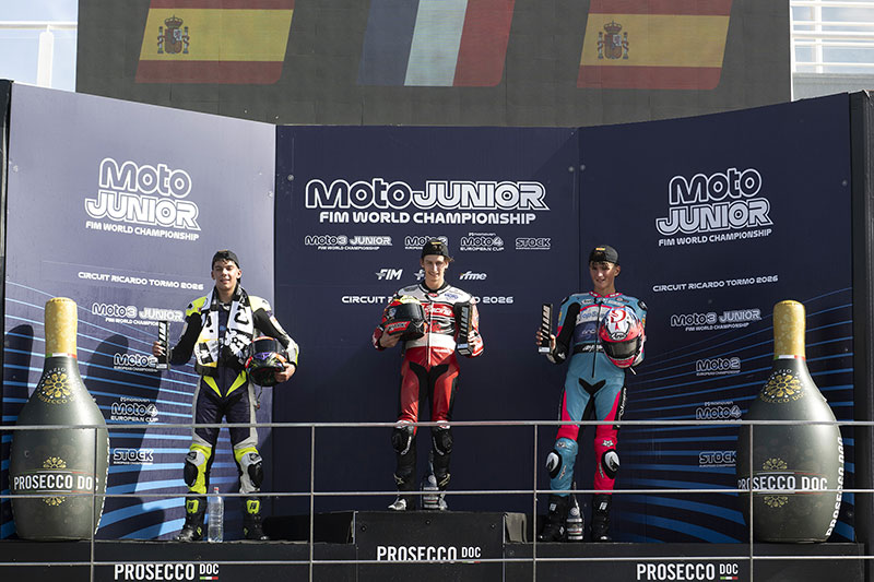 MotoJunior, Valence J3 : Lorenzo Fellon fait hisser le drapeau tricolore en haut du podium !