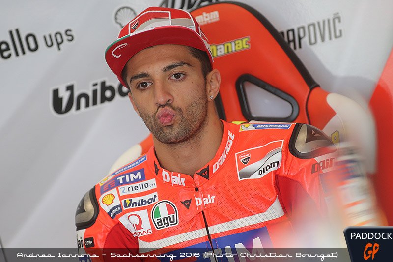 Brno, MotoGP, FP.1 : Iannone ne quitte plus la tête