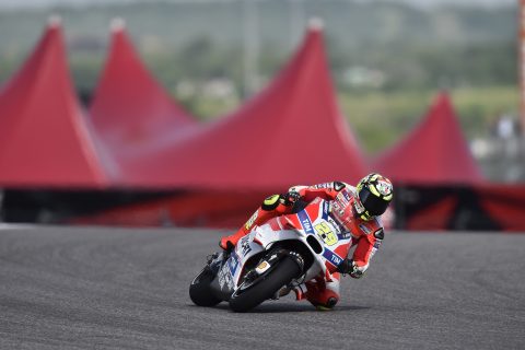 Austin, MotoGP, Dia 1: Iannone dirige e compra carona